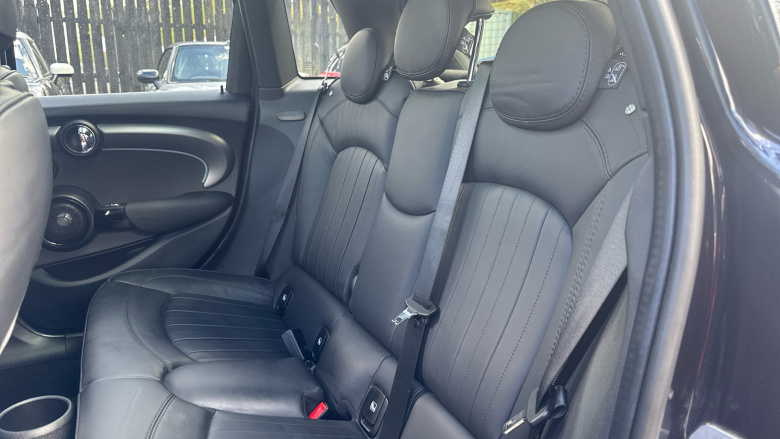 MINI Hatchback 2.0 Cooper S Exclusive 5dr Auto Petrol Hatchback